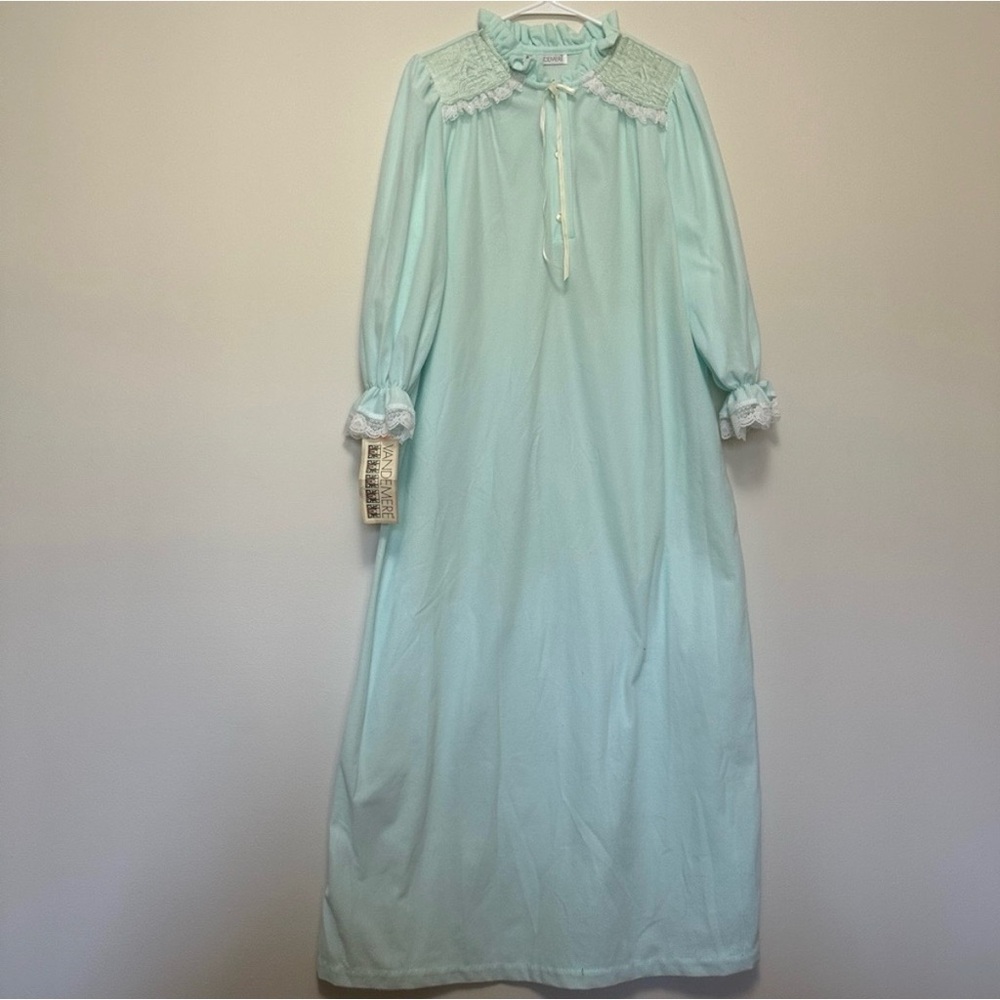 NWT Vintage Vandemere Nightgown